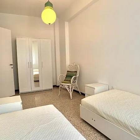 Centro Commerciale 4 - Immobiliare לידו די ג'סולו