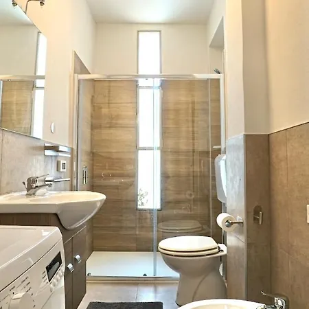 Centro Commerciale 4 - Immobiliare לידו די ג'סולו